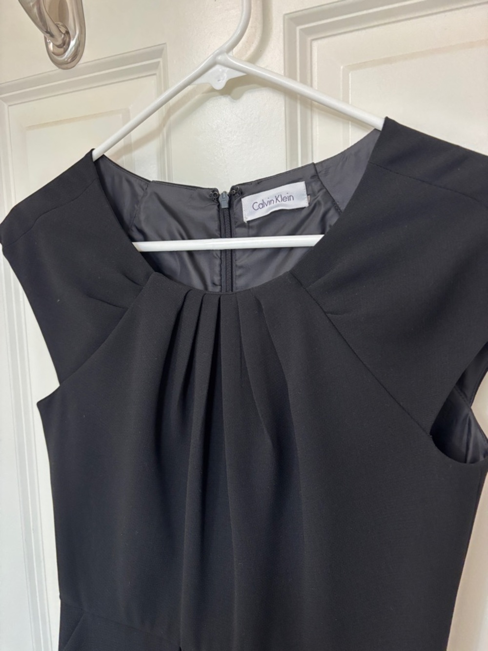Calvin Klein sz 4, Black Cap-Sleeve Midi Fit-and-Flare Dress - Picture 4 of 11